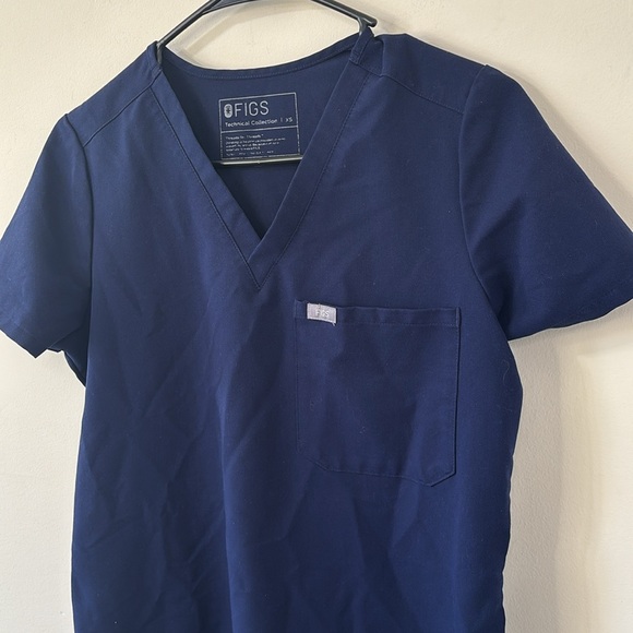 FIGS Catarina One-Pocket Scrub Top Navy Size XS - Picture 5 of 9